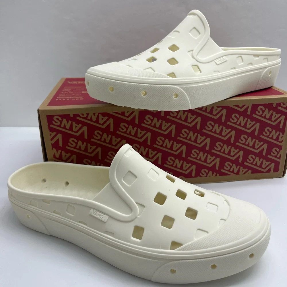 Vans Men’s Slip-On Mule Trk
Marshmallow
VN0005V8FS8 Cream Perforated Mules - Picture 15 of 16
